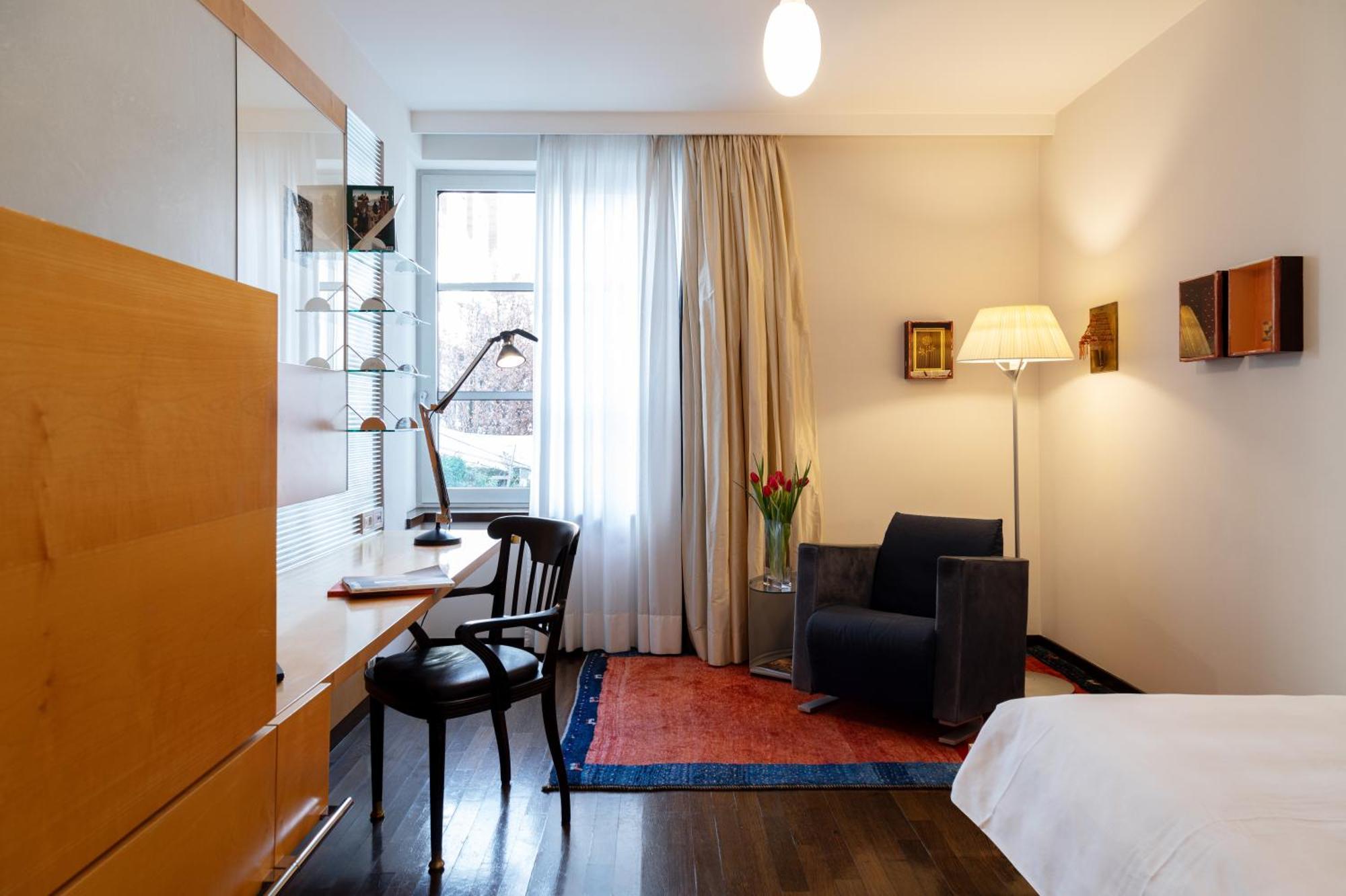 Hotel Greif, A Member Of Design Hotels Bolzano Bagian luar foto