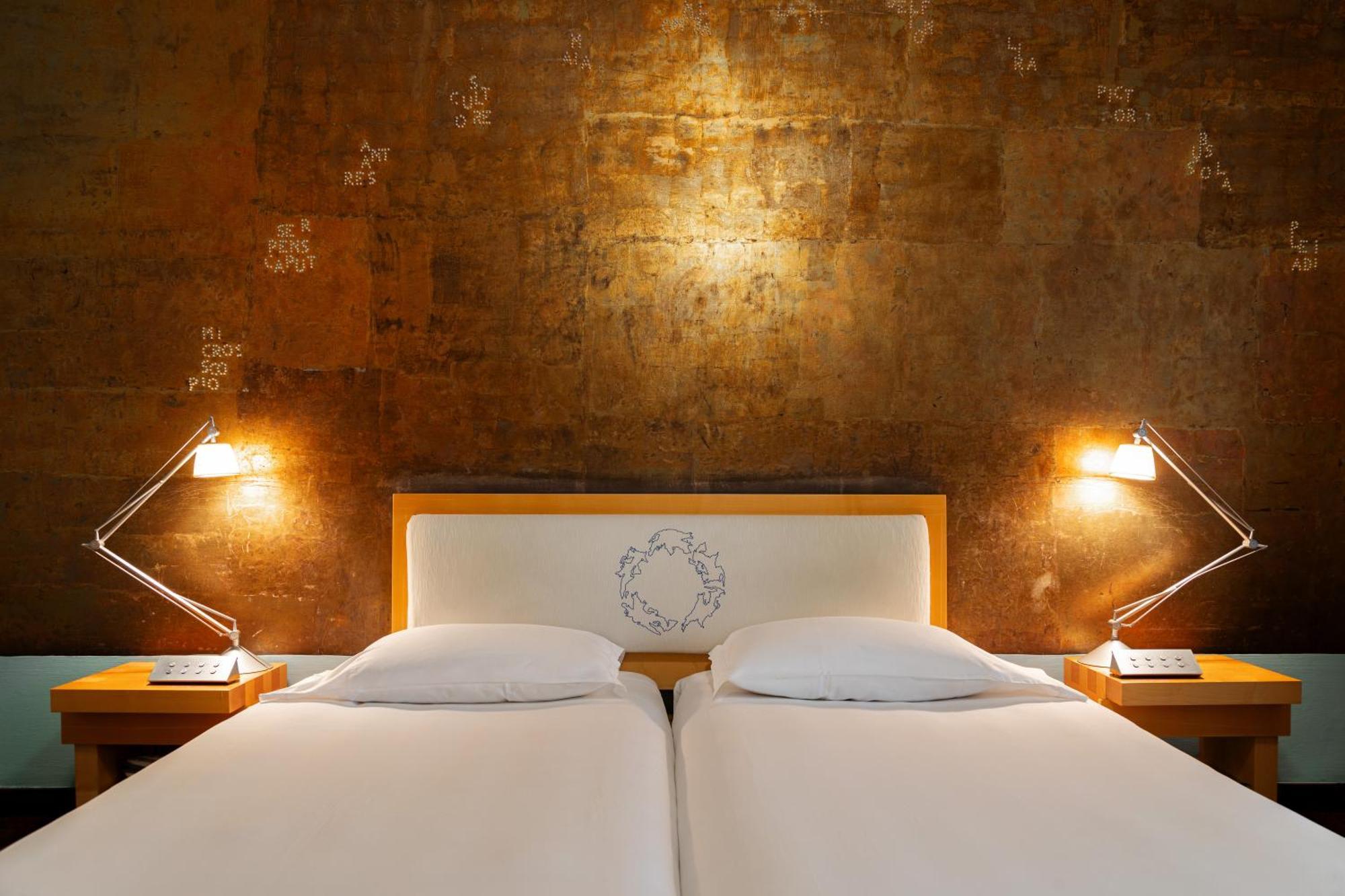 Hotel Greif, A Member Of Design Hotels Bolzano Bagian luar foto