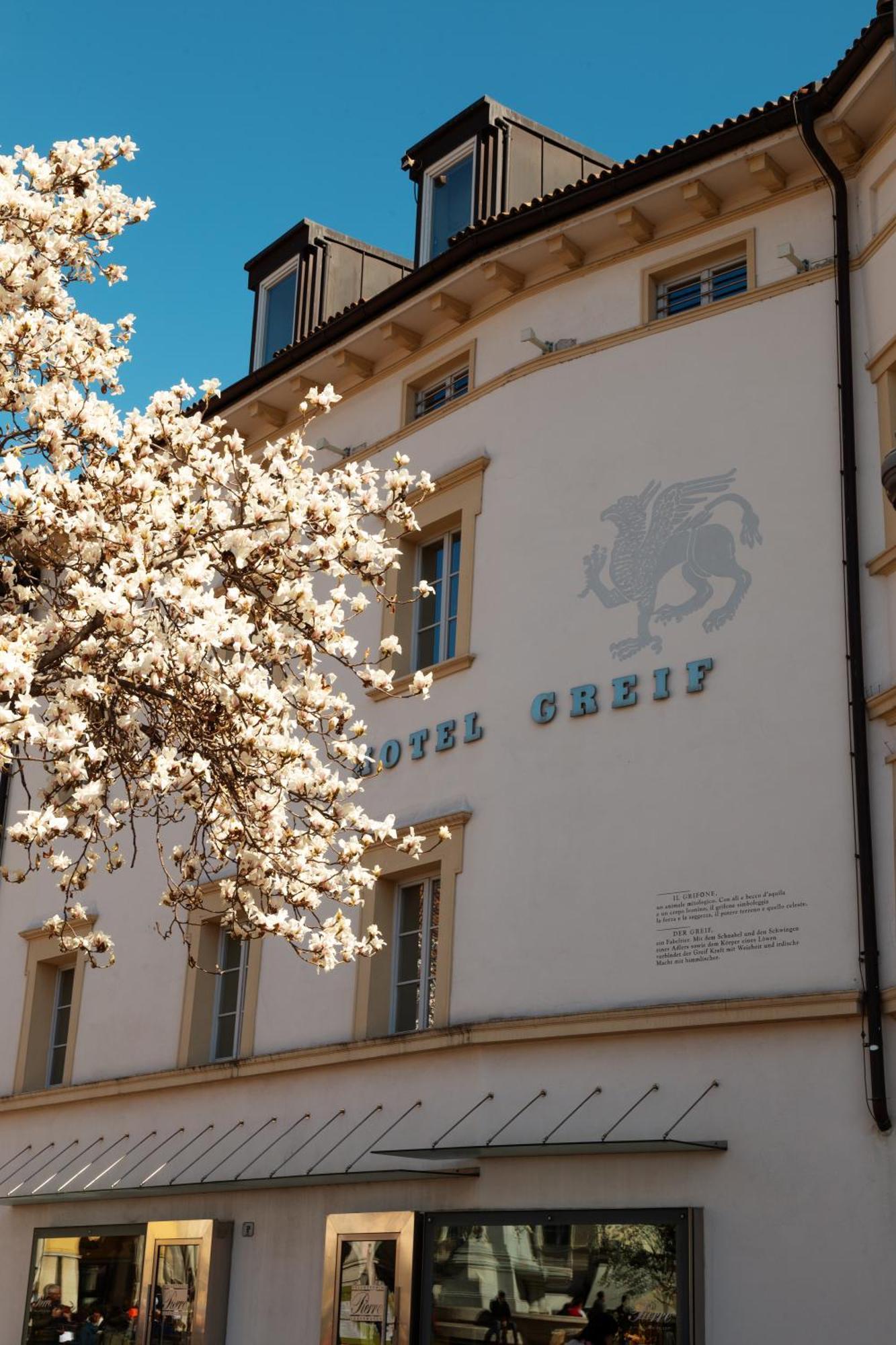 Hotel Greif, A Member Of Design Hotels Bolzano Bagian luar foto